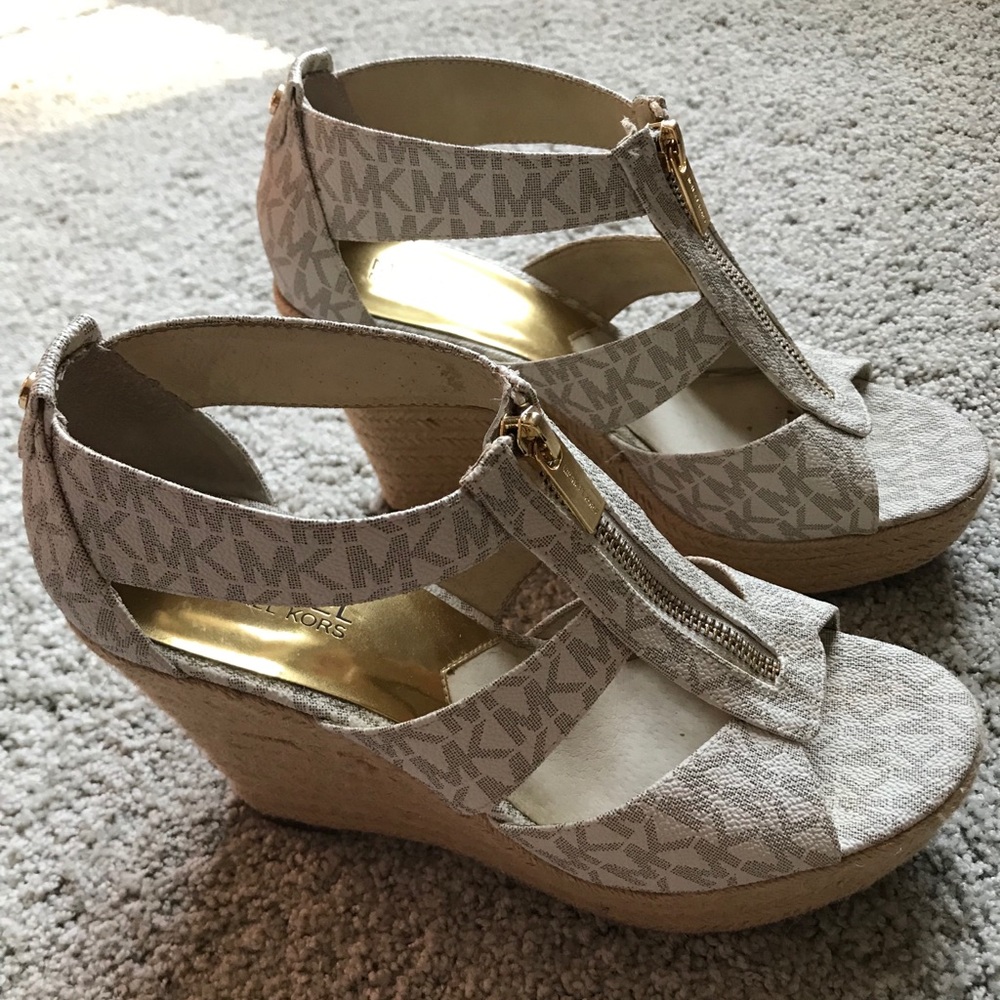 Micheal Kors wedges